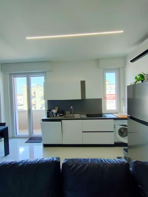 Appartement New & Bright Balcony Flat By Station Milan