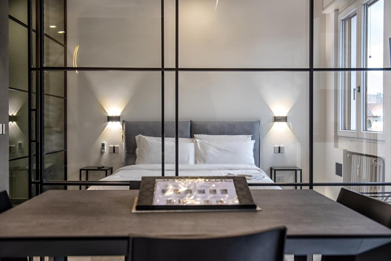 New & Bright Balcony Flat By Station Appartement Milan
