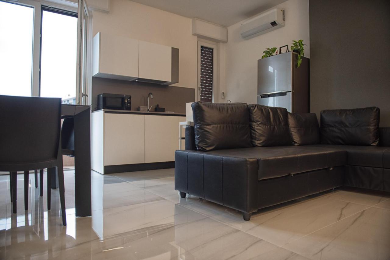 New & Bright Balcony Flat By Station Appartement